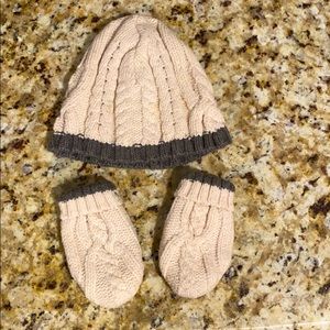 Old Navy Knit Hat with (thumbless) Mittens